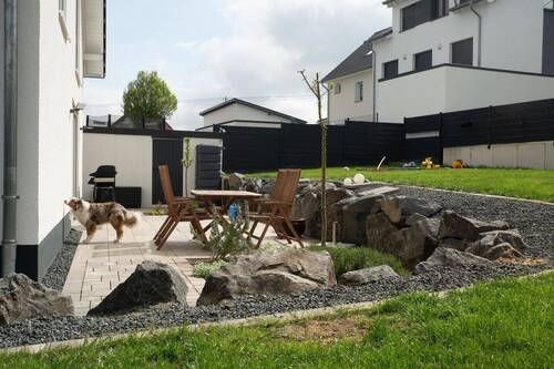Garten - Einfamilienhaus mit 160,00 m&sup2; in Neustadt-Wied zum Kaufen