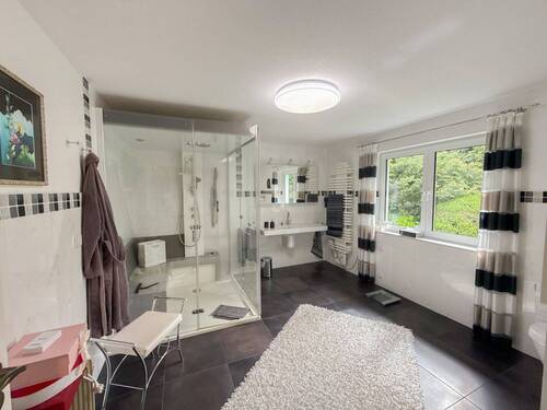 Badezimmer EG (2) - 