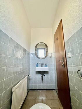 Gäste WC EG (an Eingang) - 