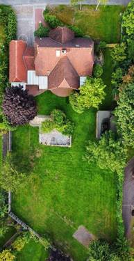 Grundstück mit Bauland - 