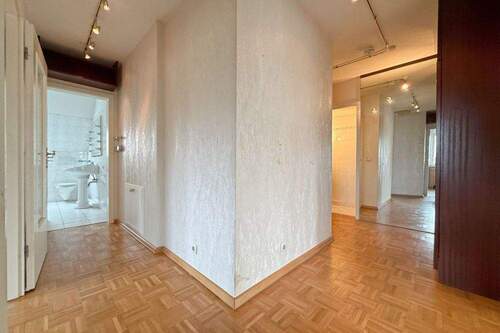 Flur - 3 Zimmer Etagenwohnung zum Kaufen in Hamburg