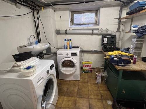 H 548 UG Waschraum.jpg - 