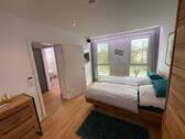 Schlafzimmer_www.villingen.immobilien - Voll möbliert und smart - 924,00 EUR Kaltmiete, ca.  78,90 m² Wohnfläche
