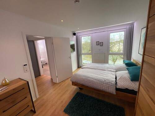 Schlafzimmer_www.villingen.immobilien - Voll möbliert und smart - 924,00 EUR Kaltmiete, ca.  78,90 m² Wohnfläche