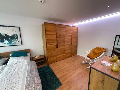 Schlafzimmer_www.villingen.immobilien - 2 Zimmer Etagenwohnung in Villingen-Schwenningen