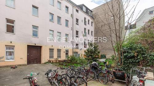 Rückfassade - Zwei Wohn- und Geschäftshäuser in Britz am Übergang zu Neukölln