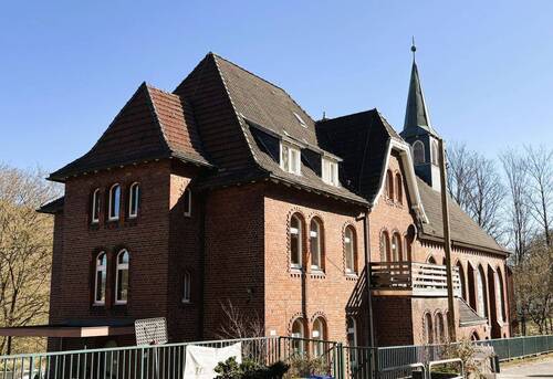 Südwestansicht Kirchengebäude - Gewerbeobjekt (Büro, Produktion, Verkauf) in Wuppertal zum Kaufen