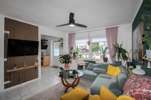 Wohnzimmer - 8 Zimmer Einfamilienhaus in Salzgitter