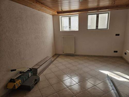 b8fb0eab-95d8-4430-bd7a-1f1f66626e93.jfif - 