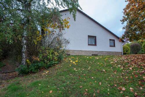 Gartenansicht - 3 Zimmer Einfamilienhaus zum Kaufen in Steffenberg