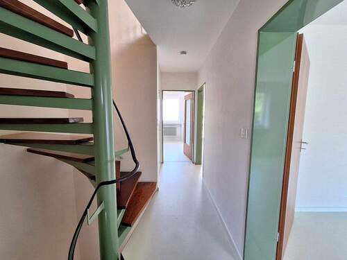 Flur Erdgeschoss - Reihenmittelhaus mit 104,50 m&sup2; in Nürnberg zum Kaufen