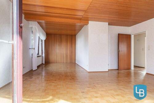 Großes lichtdurchflutetes Wohnzimmer... - 