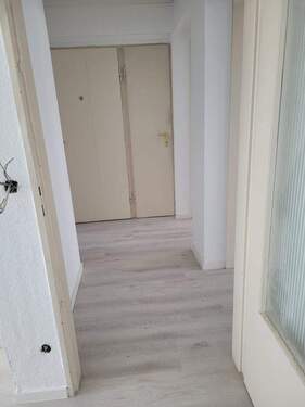 Fluransicht von der Küche - 2 Zimmer Etagenwohnung in Mannheim