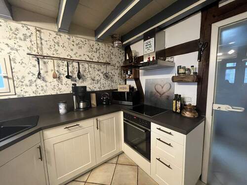 Kann gegen eine Ablöse vom Vormieter übernommen werden - 