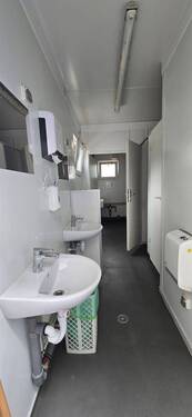 WC-Container mit Duschen - 