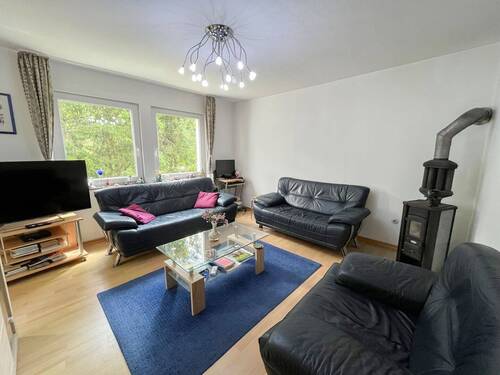 Wohnzimmer - 5 Zimmer Einfamilienhaus zum Kaufen in Siegen / Trupbach