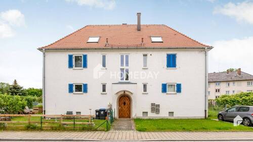 Außenansicht 1 - Haus im Haus! Stilvolle und große Wohnung mit fünf Zimmern, Garten und Terrasse