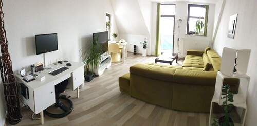 20221203_123315 - Moderne DG-Whg. - Bei Bedarf möbeliert abzugeben ! Bad mit Fenster - Balkon u.v.m.