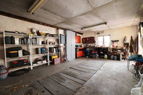 Garage von der Strasse befahrbar - 