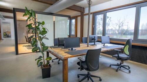 Fix Desk - Modernes Fix Desk im Industrial-Loft in Brühl - flexibel & zentral