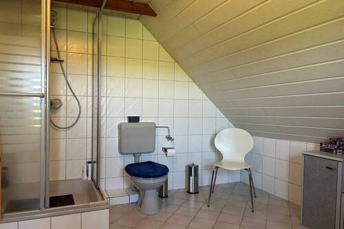 Badezimmer mit Dusche OG - 