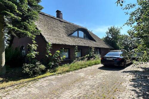 Hausansicht - 5 Zimmer Mehrfamilienhaus, Wohnhaus zum Kaufen in Nordenham