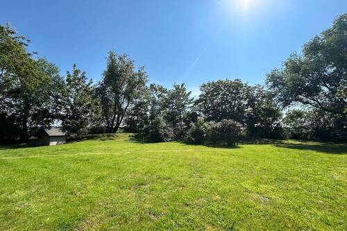 Garten - Mehrfamilienhaus, Wohnhaus mit 124,00 m&sup2; in Nordenham zum Kaufen