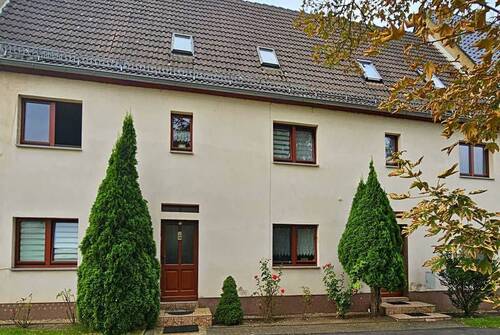 Bild1 - Saalekreis: Idyllisches Wohnen im Saaletal, für Großfamilie oder 2 Familien, mit Swimmingpool