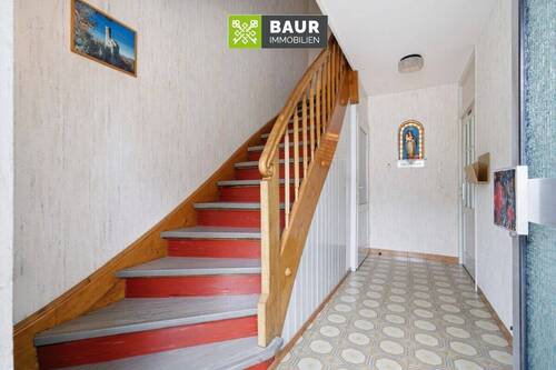EG Eingang - 8 Zimmer Doppelhaushälfte in Neu-Ulm / Pfuhl