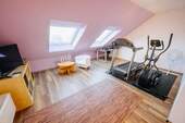 Wohnlich ausgebautes Dachgeschoss - 
