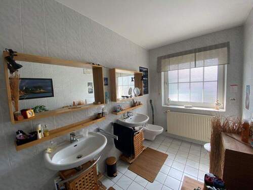 Badezimmer EG - 1 Zimmer Doppelhaushälfte zum Kaufen in Bielefeld