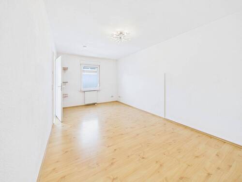 Großzügiges Schlafzimmer - 