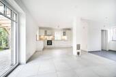 offener Wohn-Küchen-Essbereich mit Kaminanschluss - 5 Zimmer Einfamilienhaus in Versmold