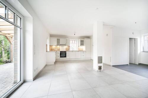 offener Wohn-Küchen-Essbereich mit Kaminanschluss - 5 Zimmer Einfamilienhaus in Versmold