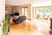 Wohnzimmer mit neuer Terrasse - Einfamilienhaus mit 164,00 m² in Dormagen zum Kaufen