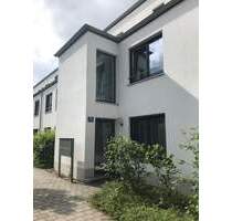 Moderne, unmöblierte 2-Zimmer-Wohnung mit Terrasse in ruhiger Lage - Ingolstadt Südost