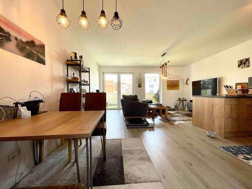 Wohn-/Esszimmer I - +++ Hochwertige Dreizimmerwohnung mit Südbalkon in Heppenheim +++