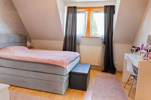Schlafzimmer Altbau OG - 