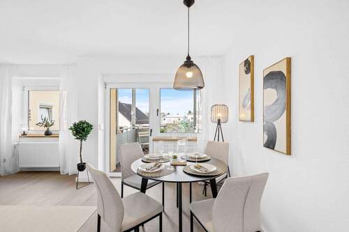 Wohnzimmer - Erstbezug nach Kernsanierung - 3-Zimmer-Wohnung mit Neubau-Charakter & großem Balkon am Weinberg