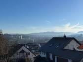 Fernsicht - Zweifamilienhaus in Toplage, mit sehr viel zusätzlicher Nutzfläche