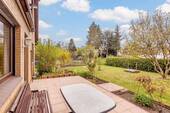 Terrasse am Haus - Einfamilienhaus mit 150,00 m&sup2; in Berlin zum Kaufen
