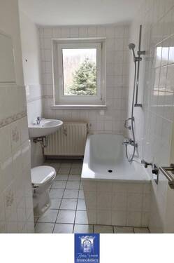 Bad - 3 Zimmer Etagenwohnung zur Miete in Niederstriegis