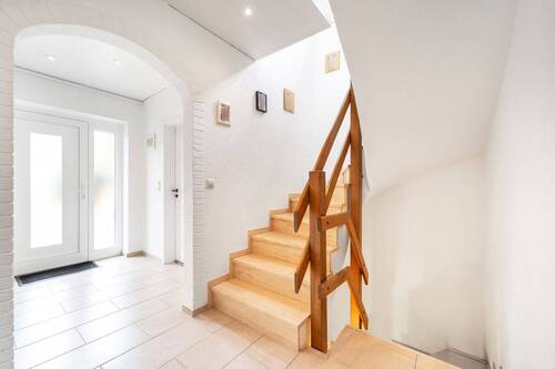 Flur EG - Doppelhaushälfte mit 102,80 m² in Gütersloh zum Kaufen