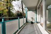 Balkon mit Blick ins Grüne - 