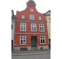 Interessanten Gewerberäume im Stadtzentrum von Stralsund und Betreiberwohnung (Nähe Neuer Markt) zu vermieten!