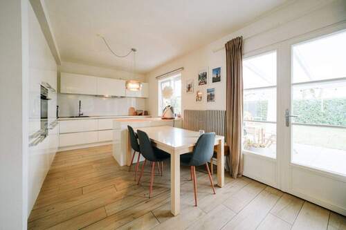 Küche und Esszimmer - 