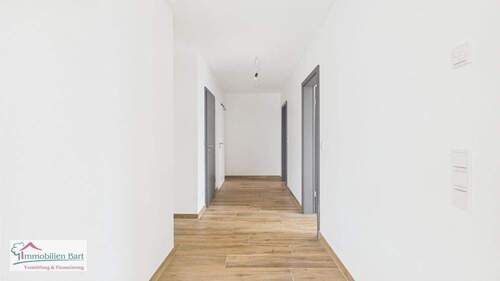 Flur - 2 Zimmer Etagenwohnung zum Kaufen in Palzem / Helfant