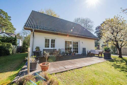 Titelbild - Idyllisches Einfamilienhaus in Wassernähe - großzügiges Grundstück in Berlin-Karolinenhof
