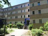 Hausansicht mit Hauseingang - 