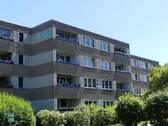 Hausansicht mit Balkon - 4 Zimmer Etagenwohnung zum Kaufen in Berlin